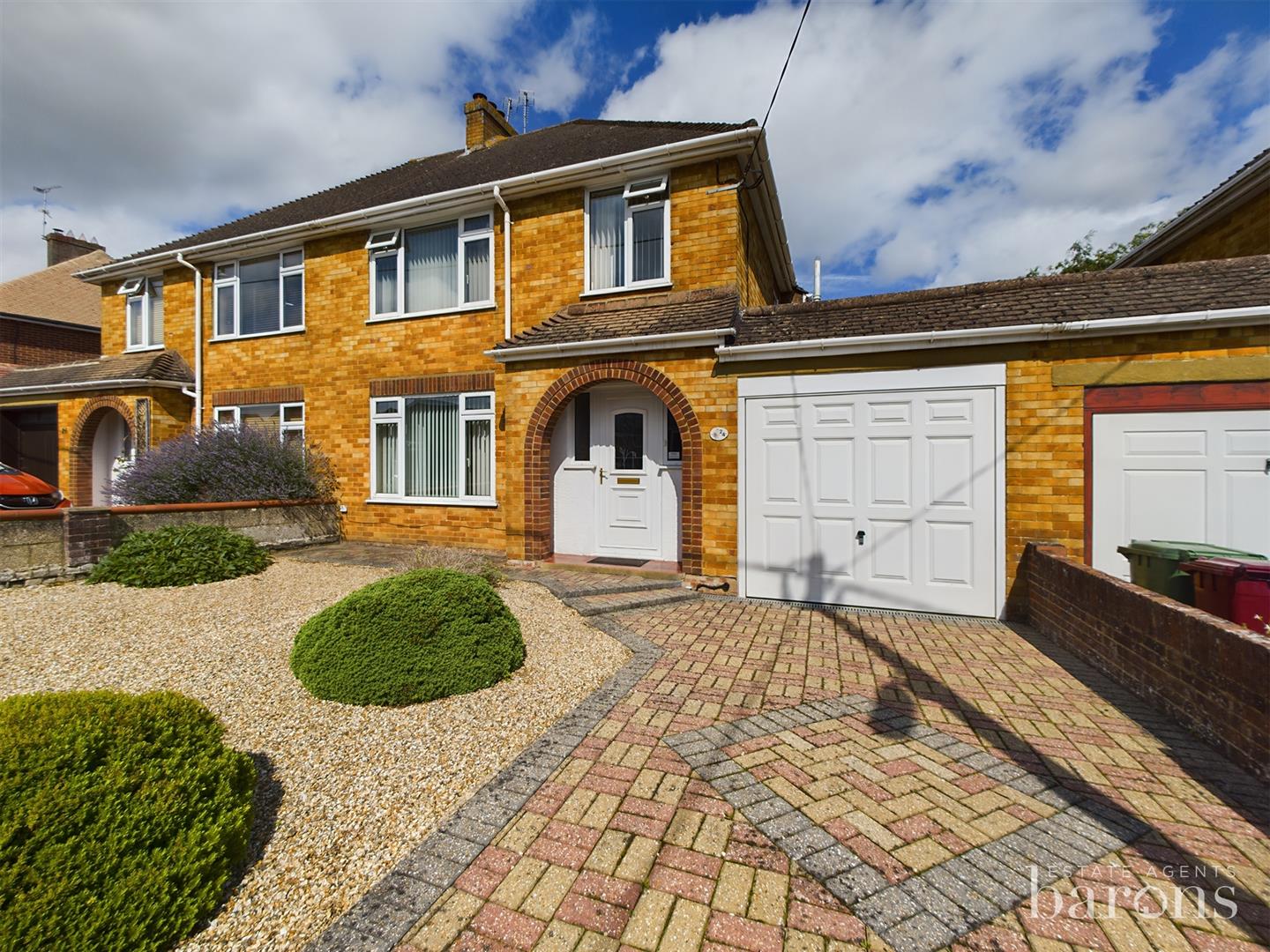 Basingstoke Estate Agents, Basingstoke For Sale, Barons Estate Agents